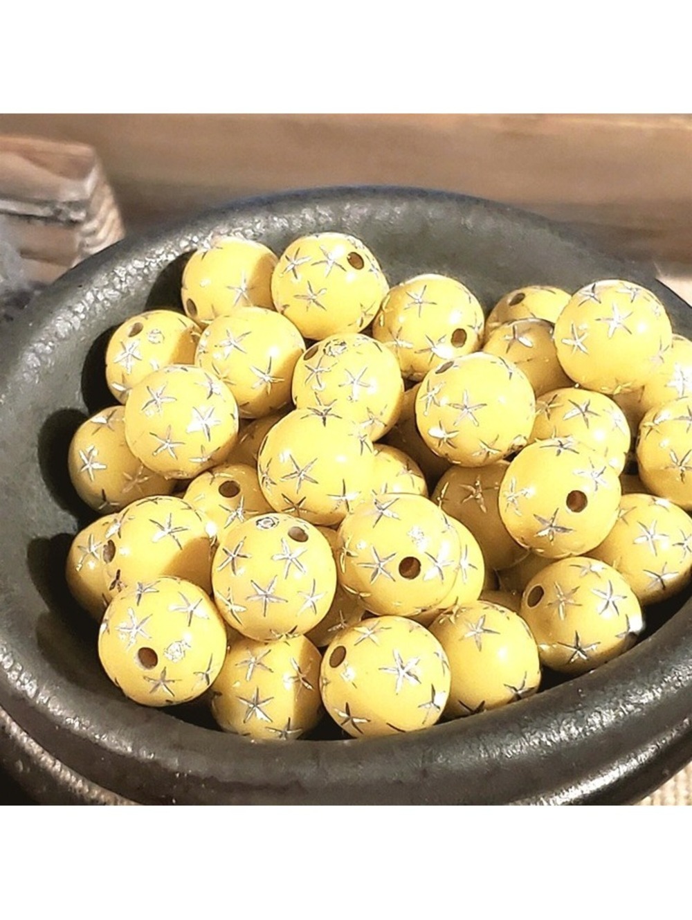 10 Vintage Retro Yellow Silver Stars 12mm Round Acrylic Shabby Chic Beads